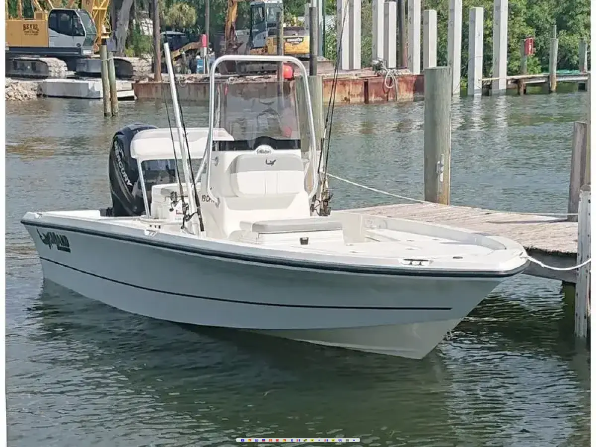 Mako 19 CPX 
