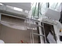 Carver 325 Aft Cabin