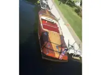 Chris Craft Capri 
