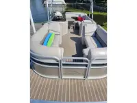 Bennington 2274GL Pontoon 