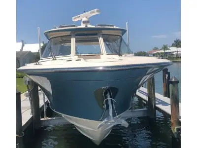 Grady White Freedom 325 