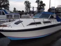 Wellcraft Express Cruiser 2900 