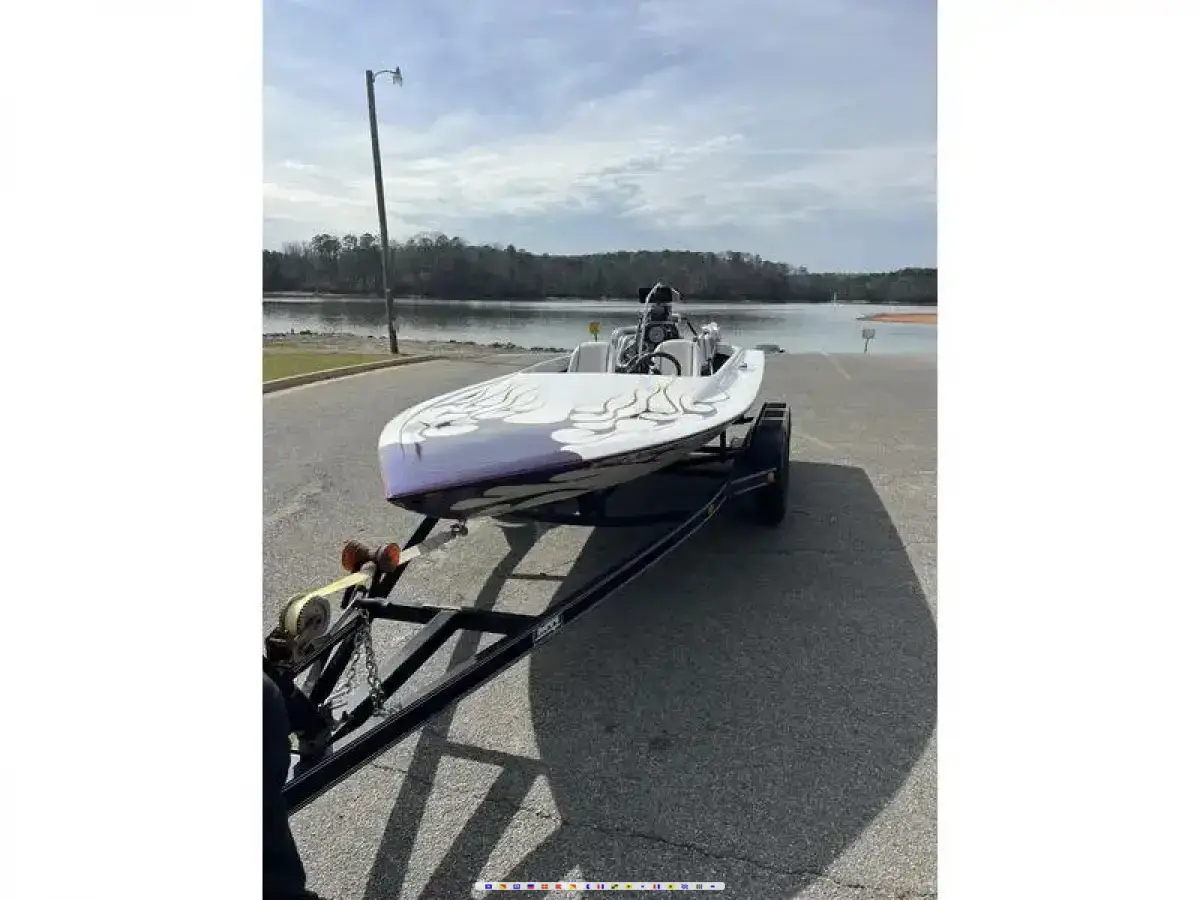 Hondo Jet Boat 