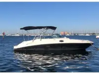 Sea Ray Sundeck ski boat 