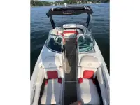 Crownline Eclipse E4 