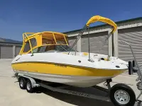 Monterey 263 Explorer Deck Boat Camper with 496 