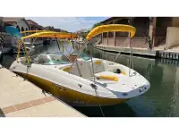 Monterey 263 Explorer Deck Boat Camper with 496