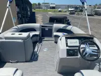 Bennington 22LSR