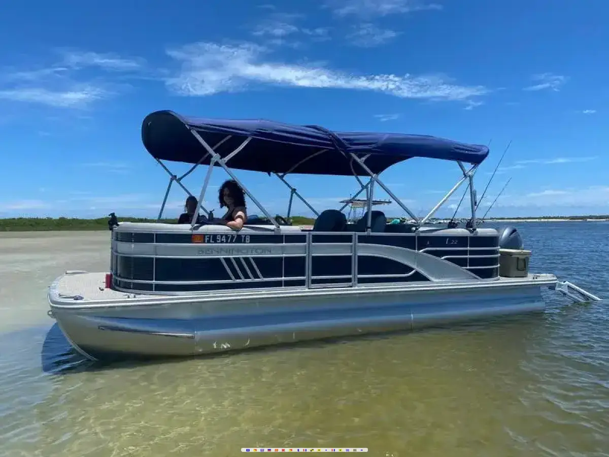 Bennington 22LSR 