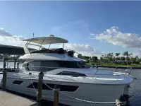 Aquila 44 Power CAT 