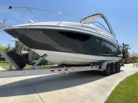 Regal 28 Express 