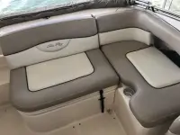 Sea Ray 220 Sundeck 