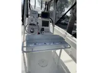 Sea Pro 220 Center Console 