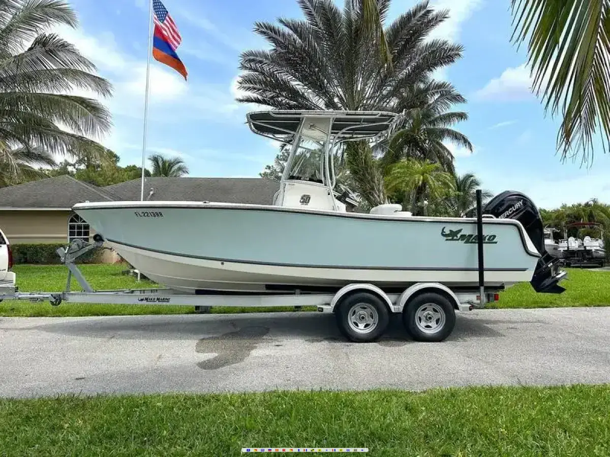 Mako 214 CC 