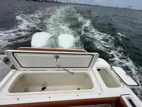 Edgewater 318CC