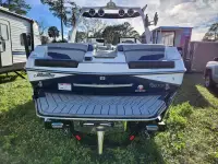 Malibu Wakesetter 24 MXZ