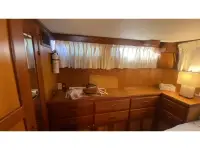 Boston Whaler Outrage 