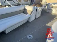 Crestliner 2685 LSI Pontoon Boat