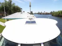 Sea Ray 390 Motor Yacht 