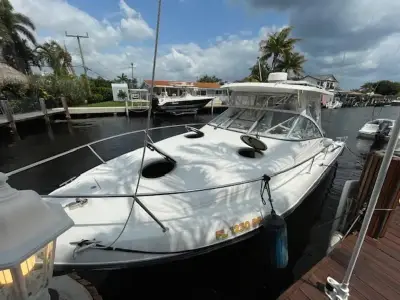 Century 3200 Offshore Walk Around 