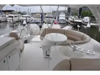 Carver Voyager 56 