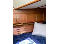 Grand Banks Eastbay Hardtop Express