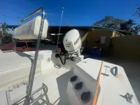 Mako 18 Center Console