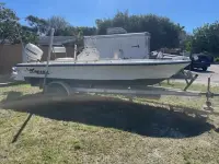 Mako 18 Center Console 