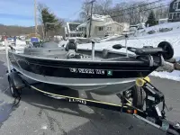 Lund 1675 Explorer 
