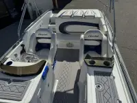 Cheetah Deck Boat 