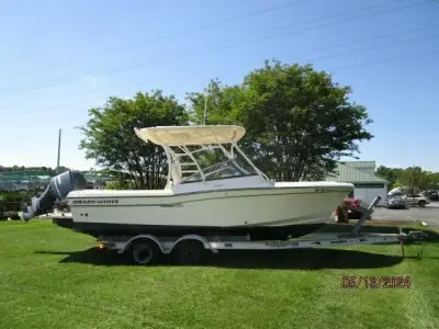 Grady White Freedom 225 