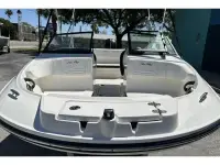 Sea Ray SPX 210 