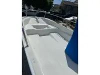 Boston Whaler Sport