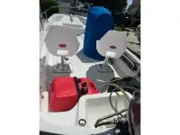 Boston Whaler Sport