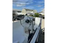 Boston Whaler Sport