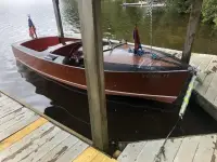 Chris Craft Sport Classic Runabout 