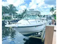 Boston Whaler 275 Conquest 