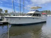 Hatteras 42 sport fish 
