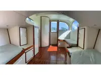 Bertram 31 FLYBRIDGE CRUISER 