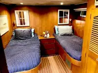 Cheoy Lee FLY BRIDGE MOTOR YACHT
