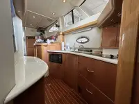 Sealine T47 