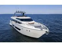 Ferretti 850 