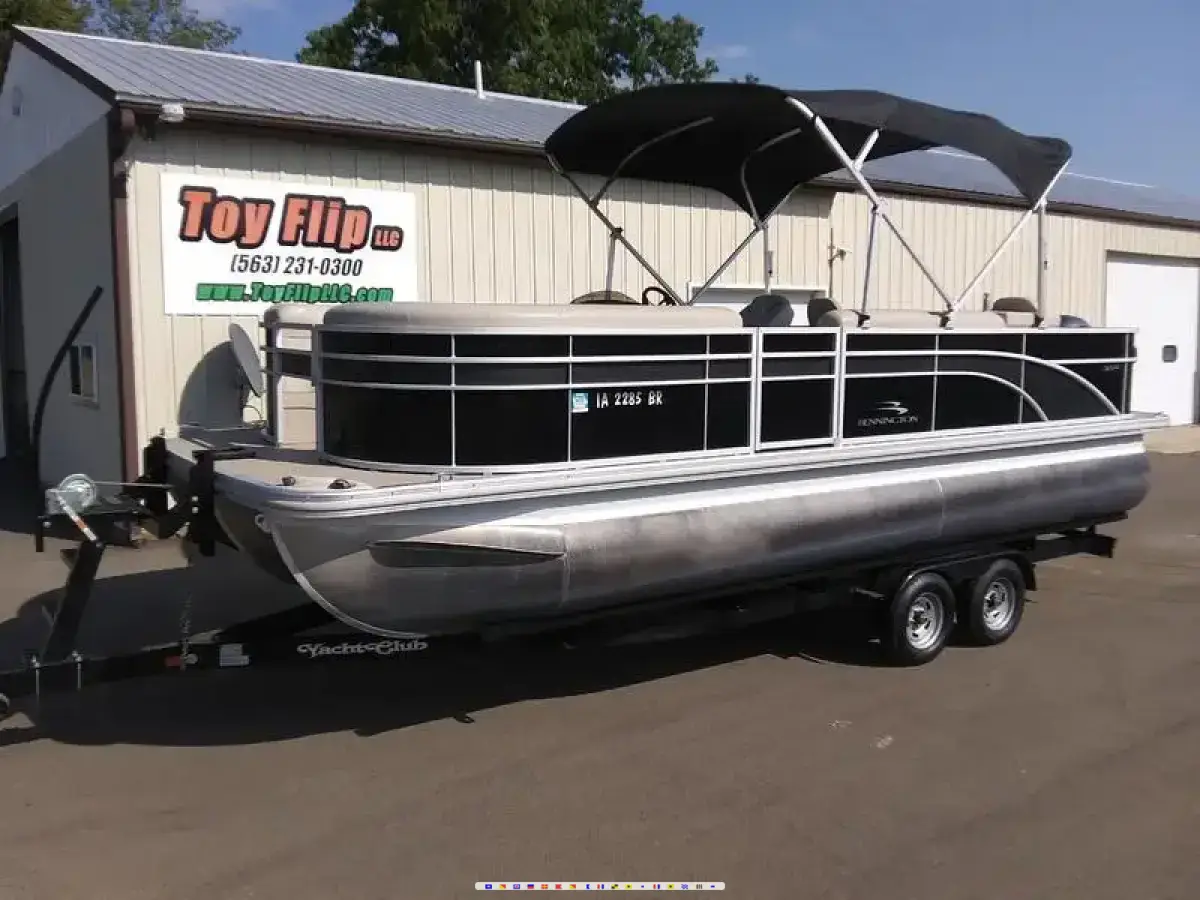 Bennington SX22 SSX 24 TriToon 
