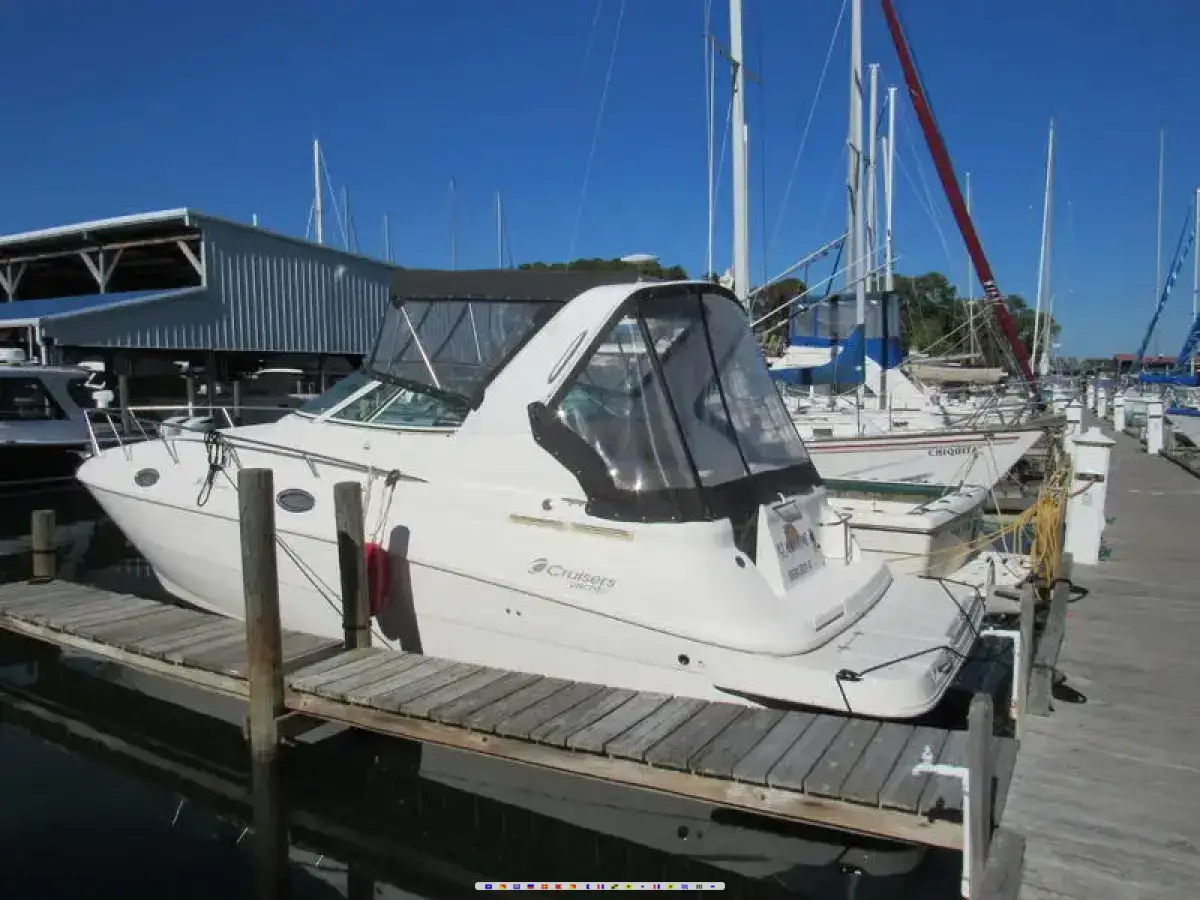 Cruisers Cruisers Yachts 2870 Express 