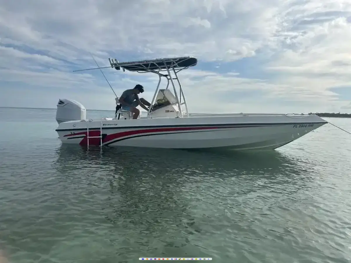 Velocity 22 Center console 