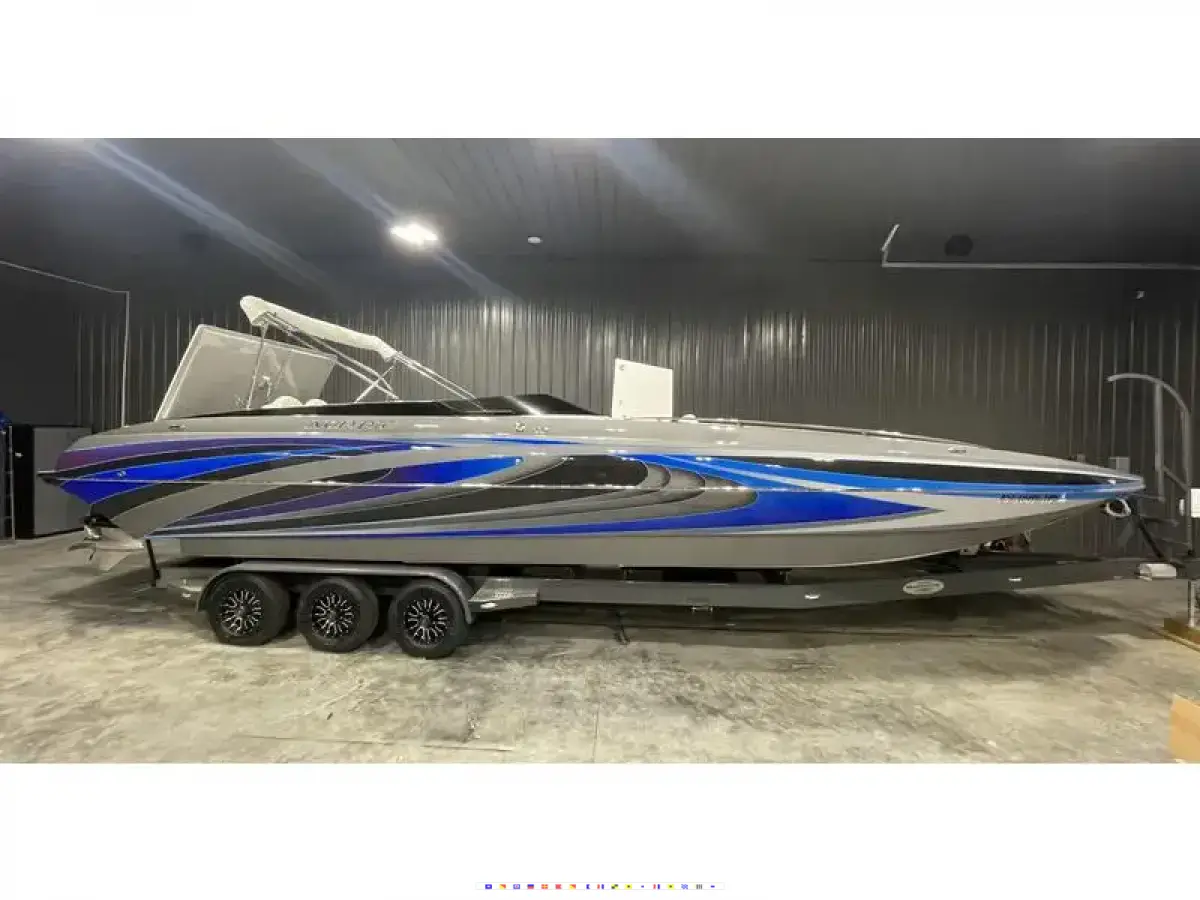 Nordic 34 Deck Boat Nordic 34 Deck Boat