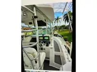 Boston Whaler Outrage 290 Outrage