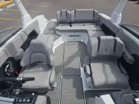 Four Winns H6 