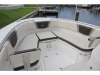 Robalo R272 