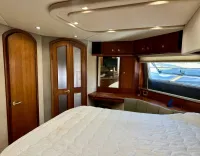 Cruisers 4450 Express Motor Yacht 